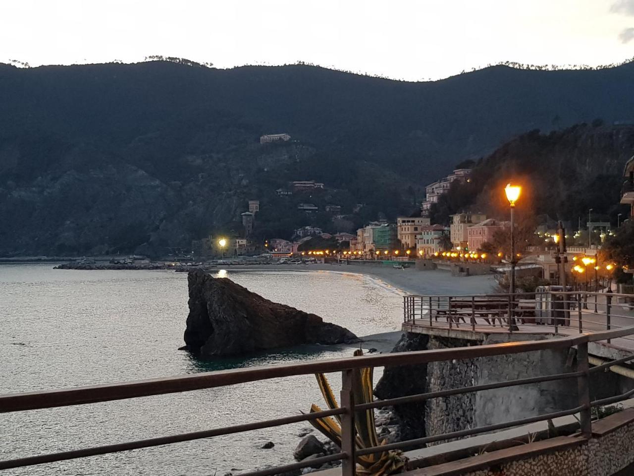 Stunning Seaview Apartment Monterosso al Mare Exteriör bild